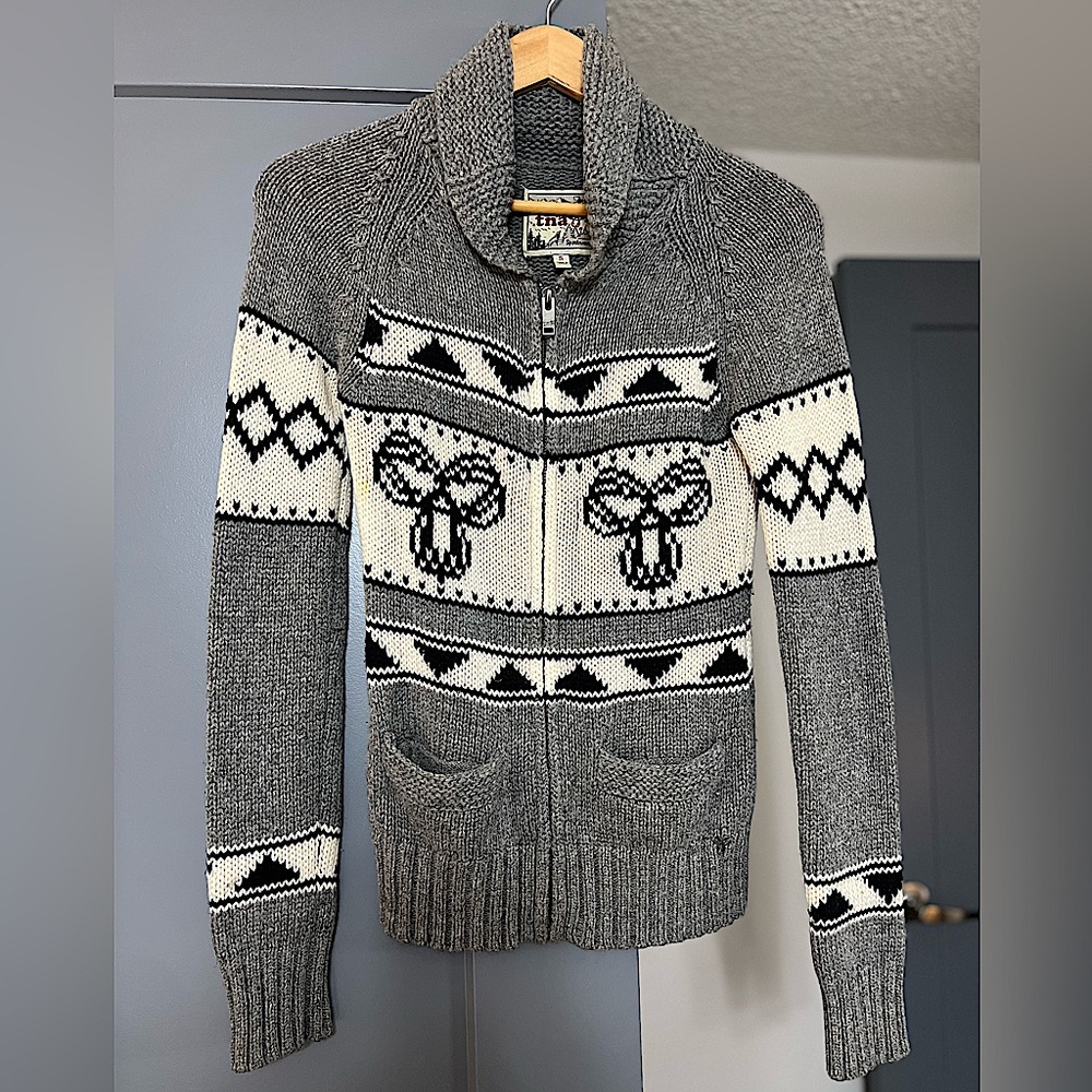 ARITZIA/TNA KNITTED SWEATER